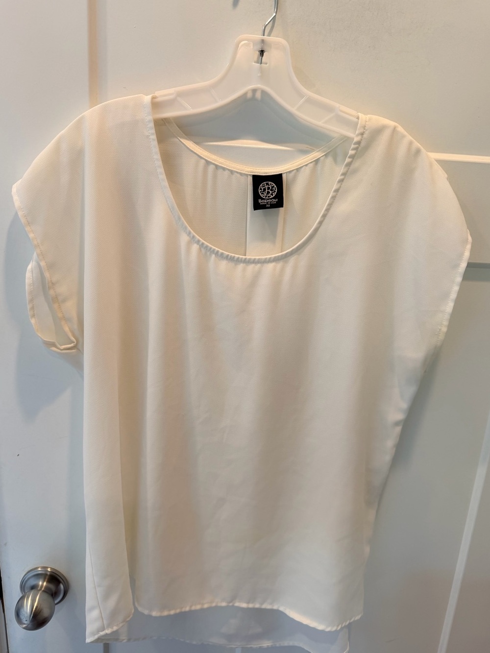 Bobeau White Blouse Medium Lightweight Minimalist Work Top Made USA